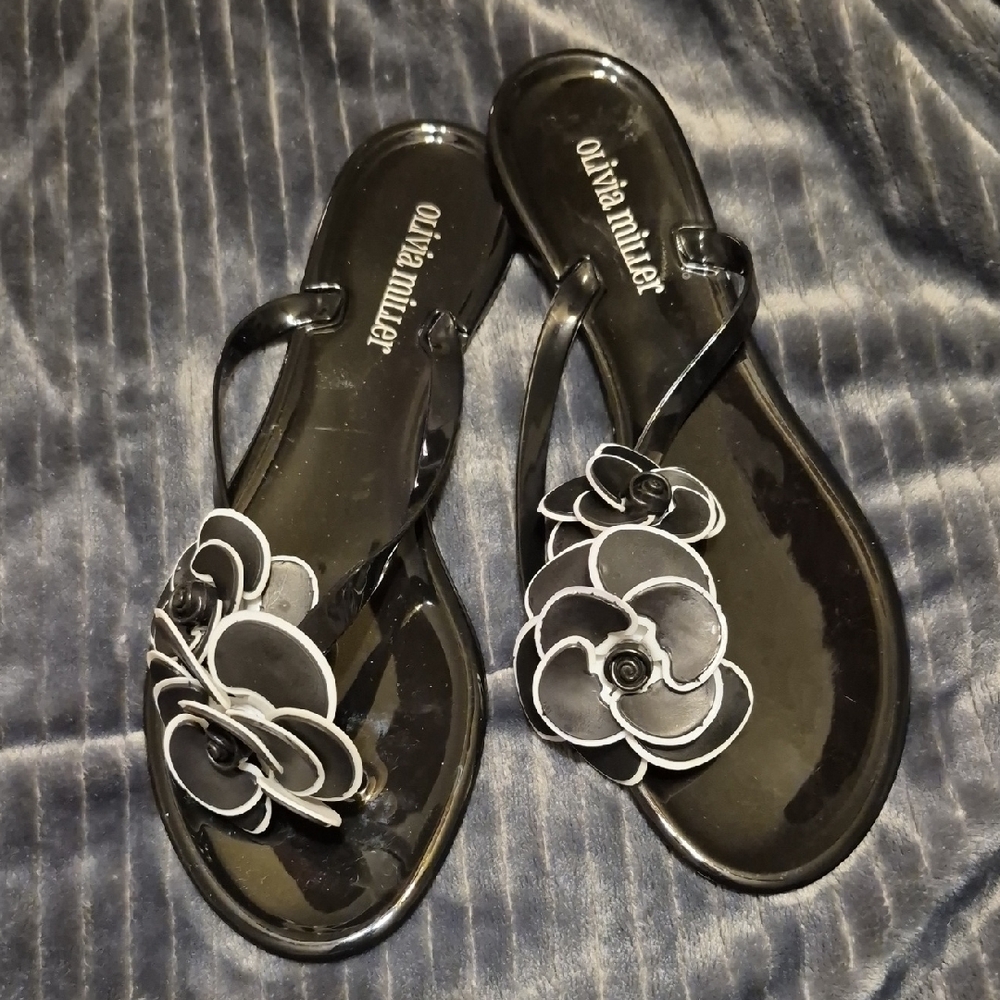 Olivia Miller Black Sandals with White Floral Design